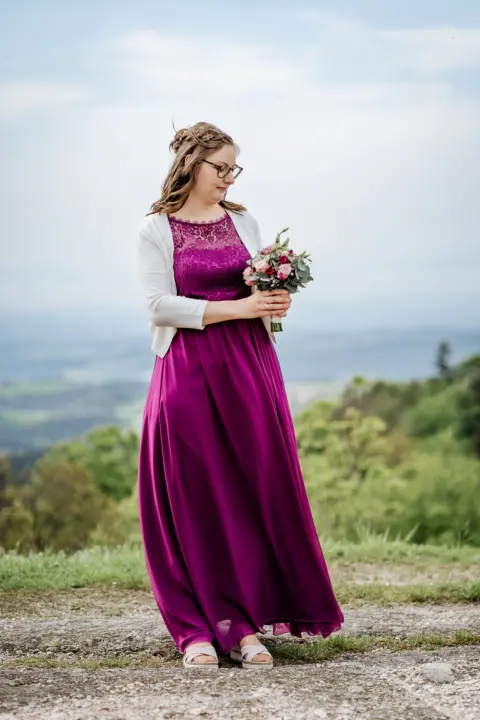 Braut Elisabeth mit Brautstrauß - Martin Schinnerl Fotografie