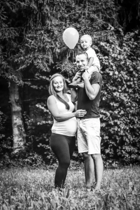Familienfotos mit Babybauch - Martin Schinnerl Fotografie